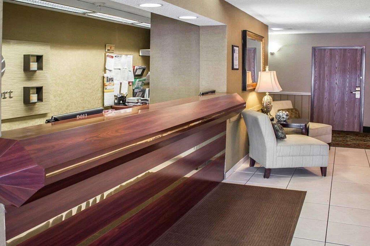 Wingate By Wyndham Clearfield Hotell Exteriör bild