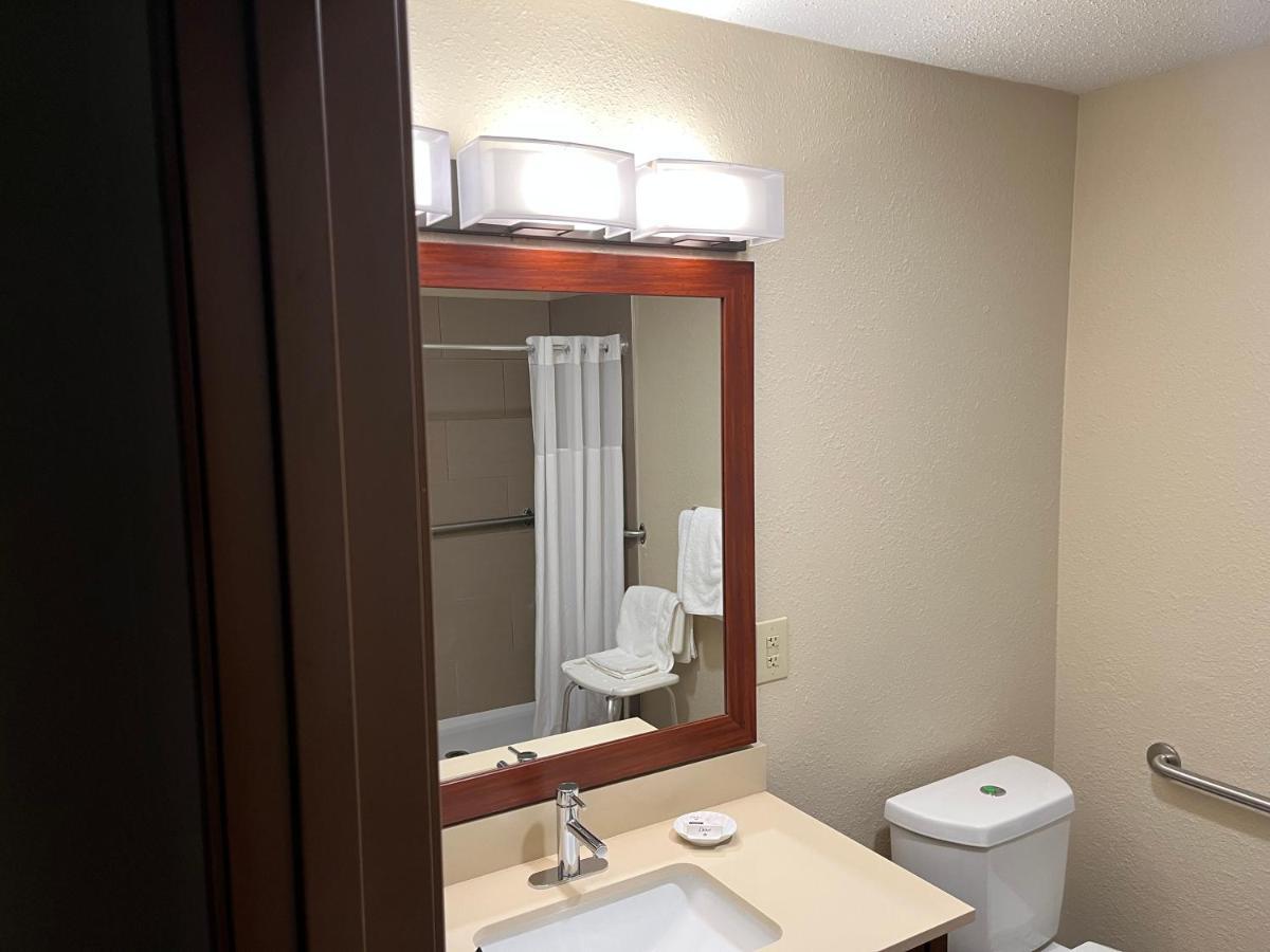 Wingate By Wyndham Clearfield Hotell Exteriör bild